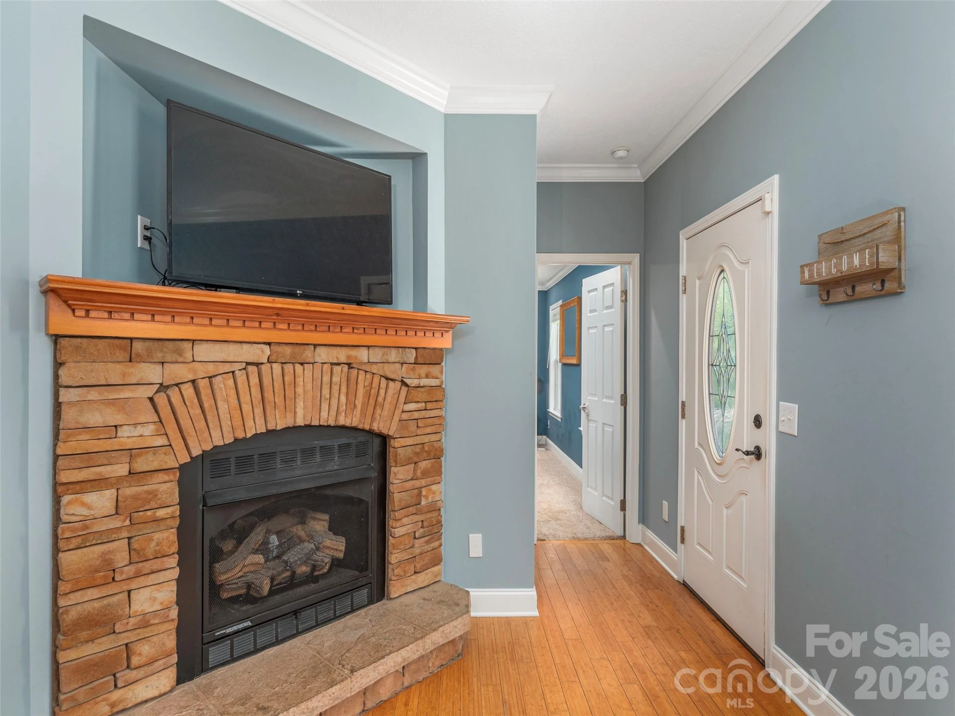 527 East Street - Photo 5