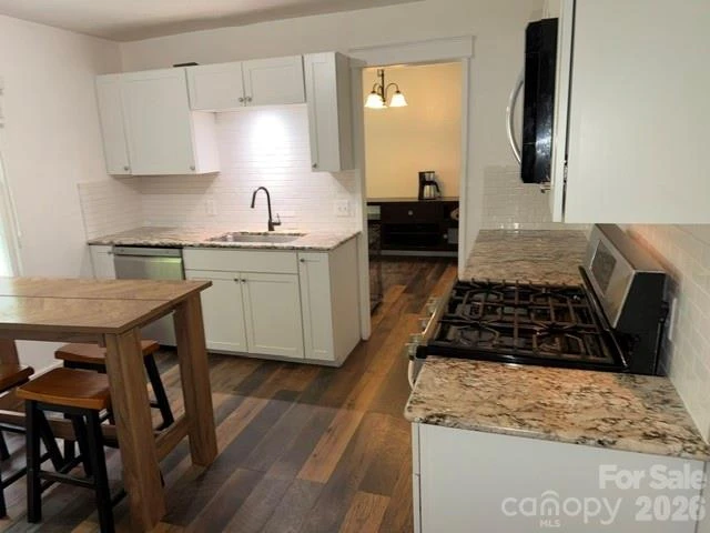 1376 Glenheath Drive - Photo 2