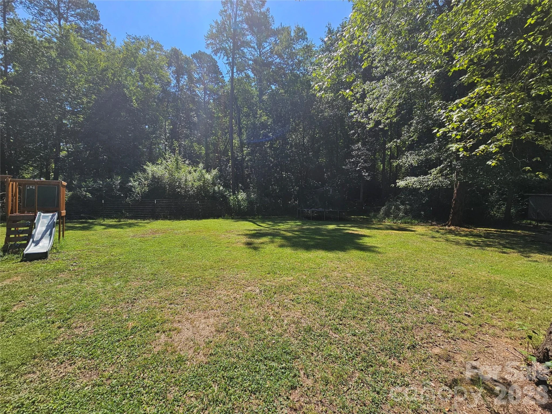 195 Hollywood Street - Photo 19