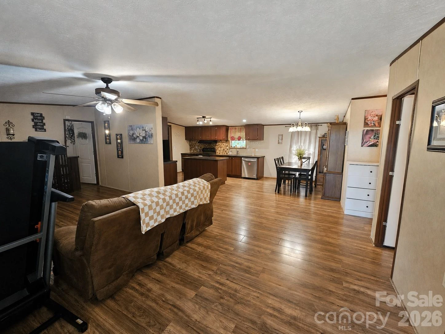 195 Hollywood Street - Photo 4