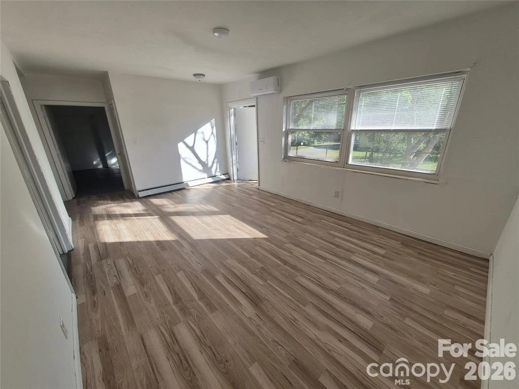 1745 Meadowbrook Terrace - Photo 11