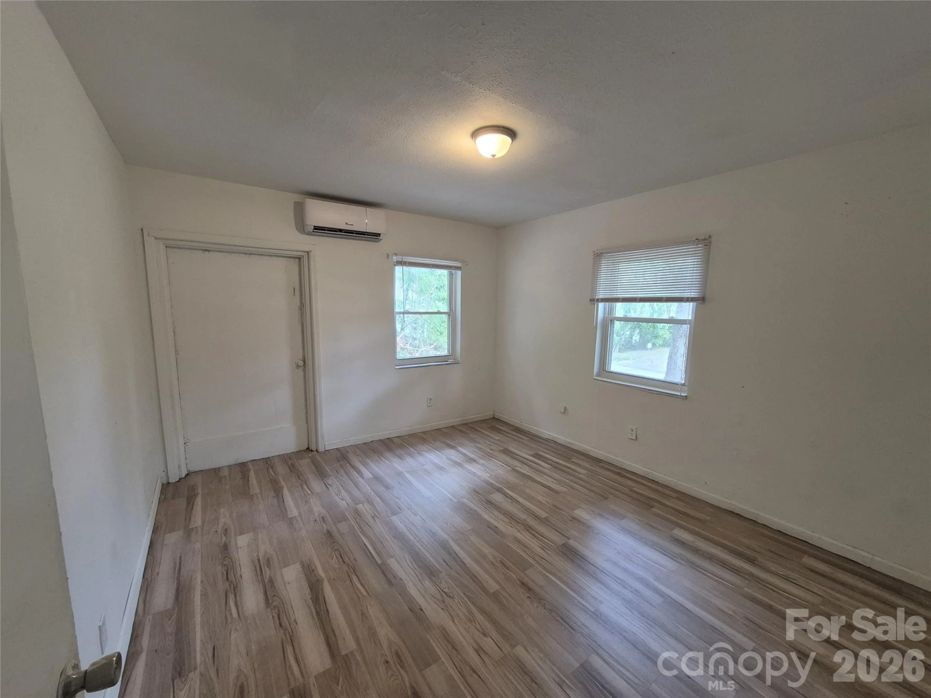 1745 Meadowbrook Terrace - Photo 17