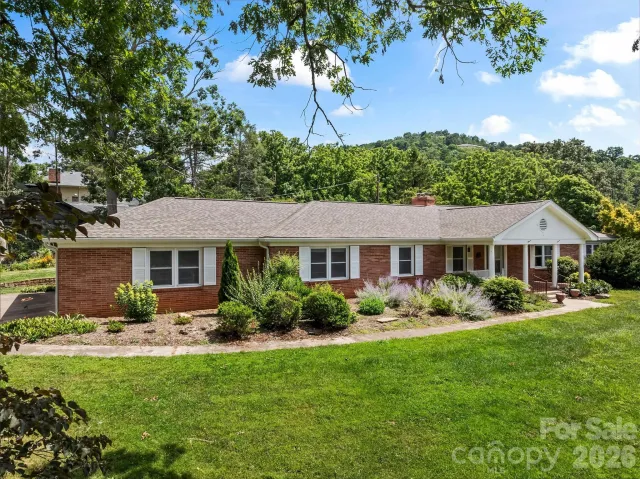 21 Hamburg Drive, Weaverville, NC, 28787