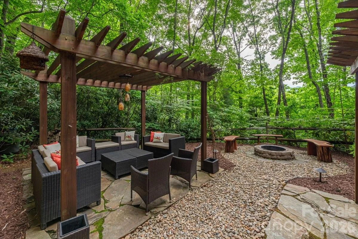 30 Rhododendron Drive - Photo 33