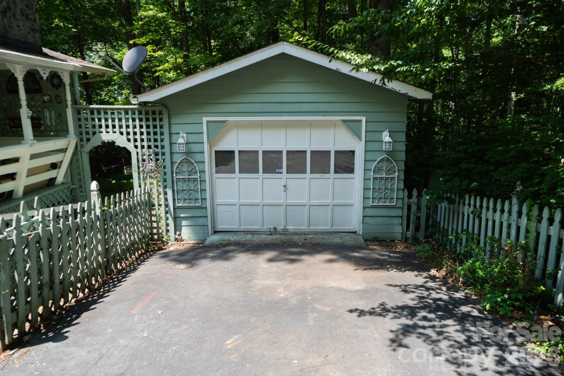 104 Ash Drive - Photo 3