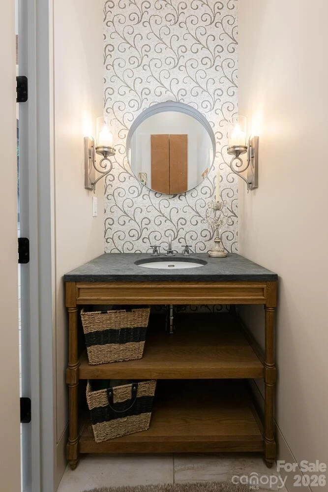 208 Glenroy Court - Photo 20