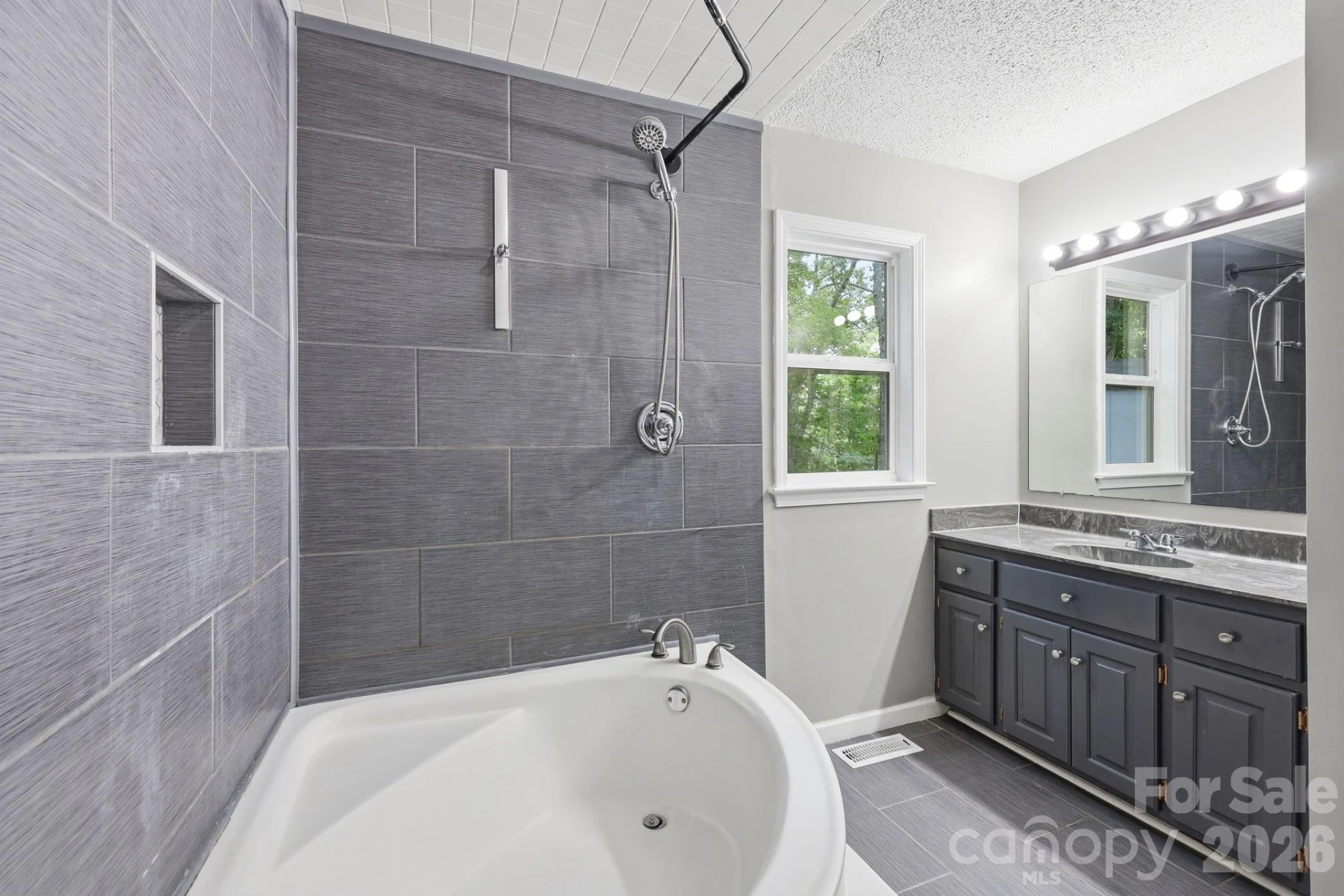 340 Oakwood Lane - Photo 14