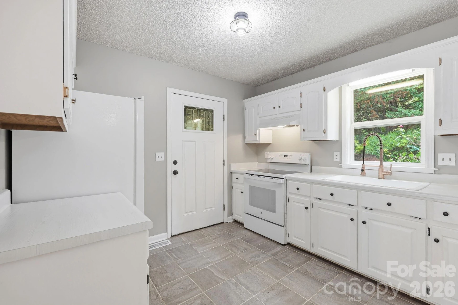 340 Oakwood Lane - Photo 3