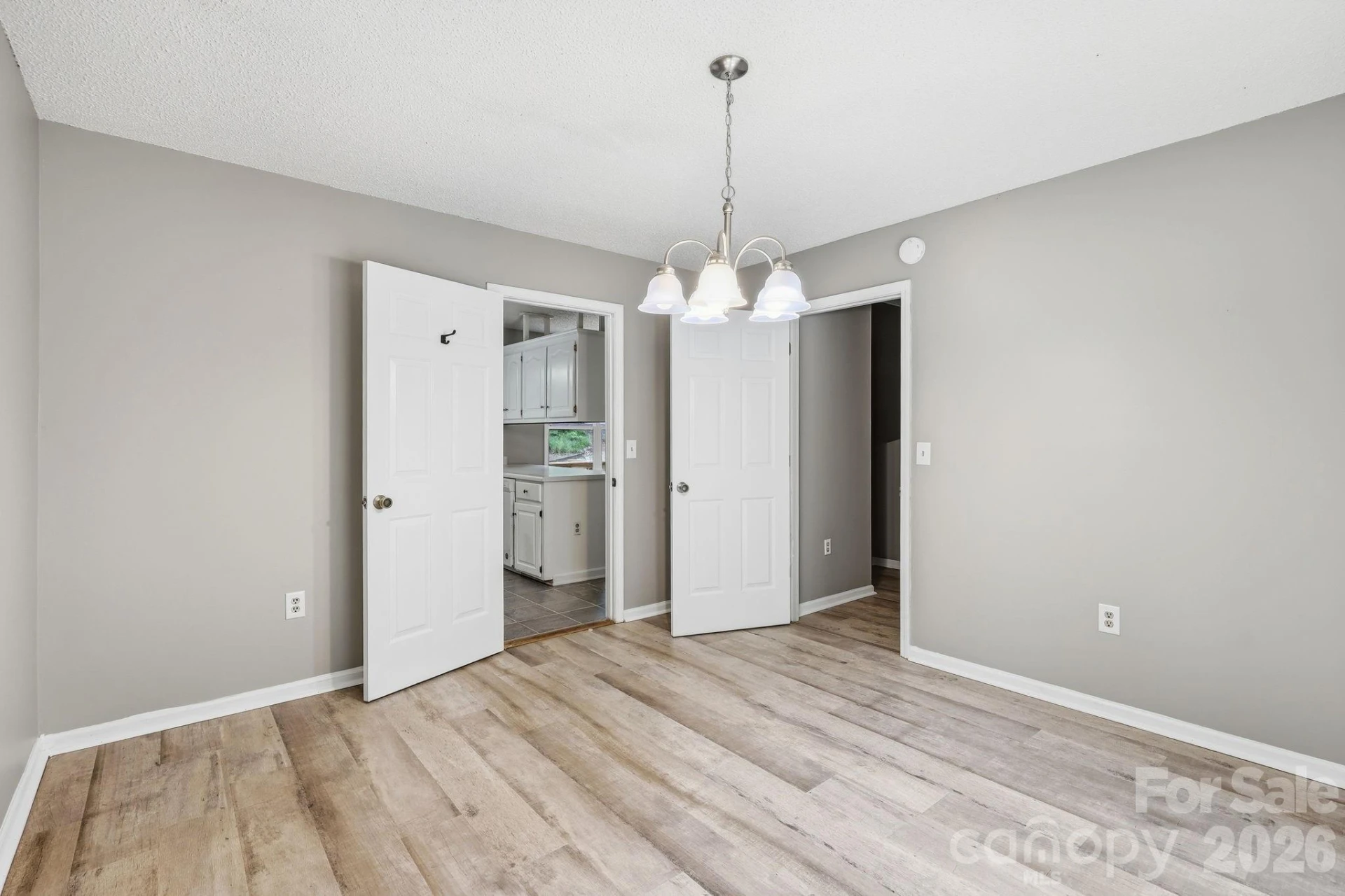 340 Oakwood Lane - Photo 8