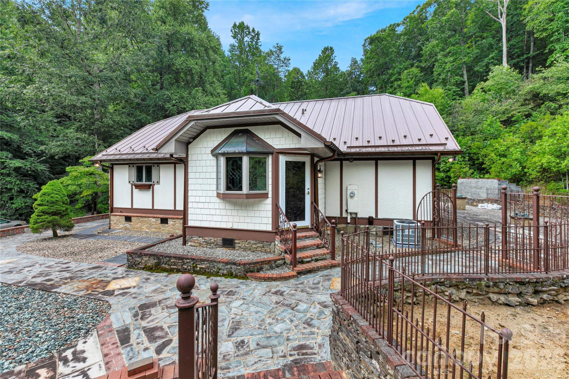 275 Hubbard Hollow Road - Photo 12