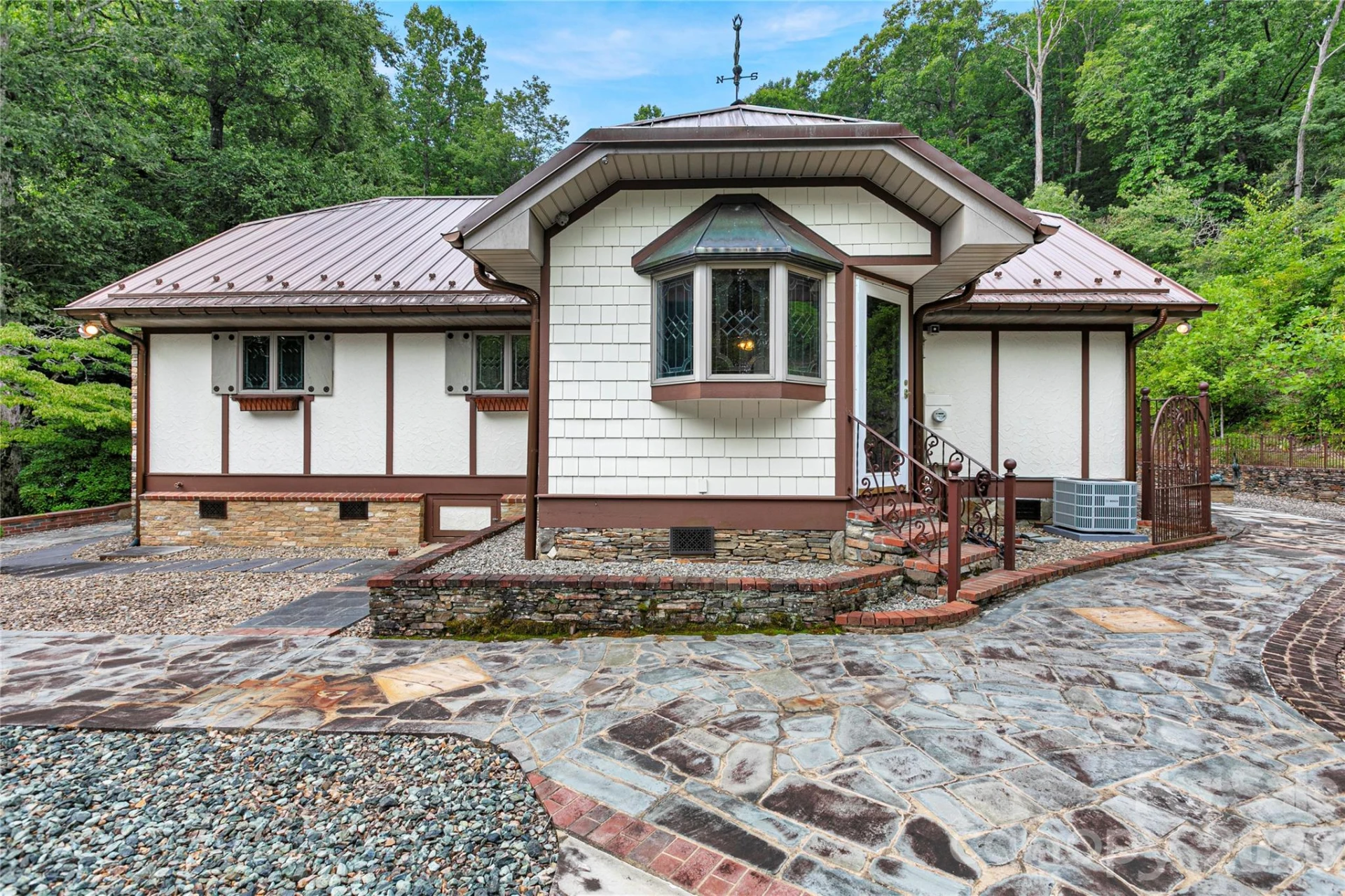 275 Hubbard Hollow Road - Photo 13