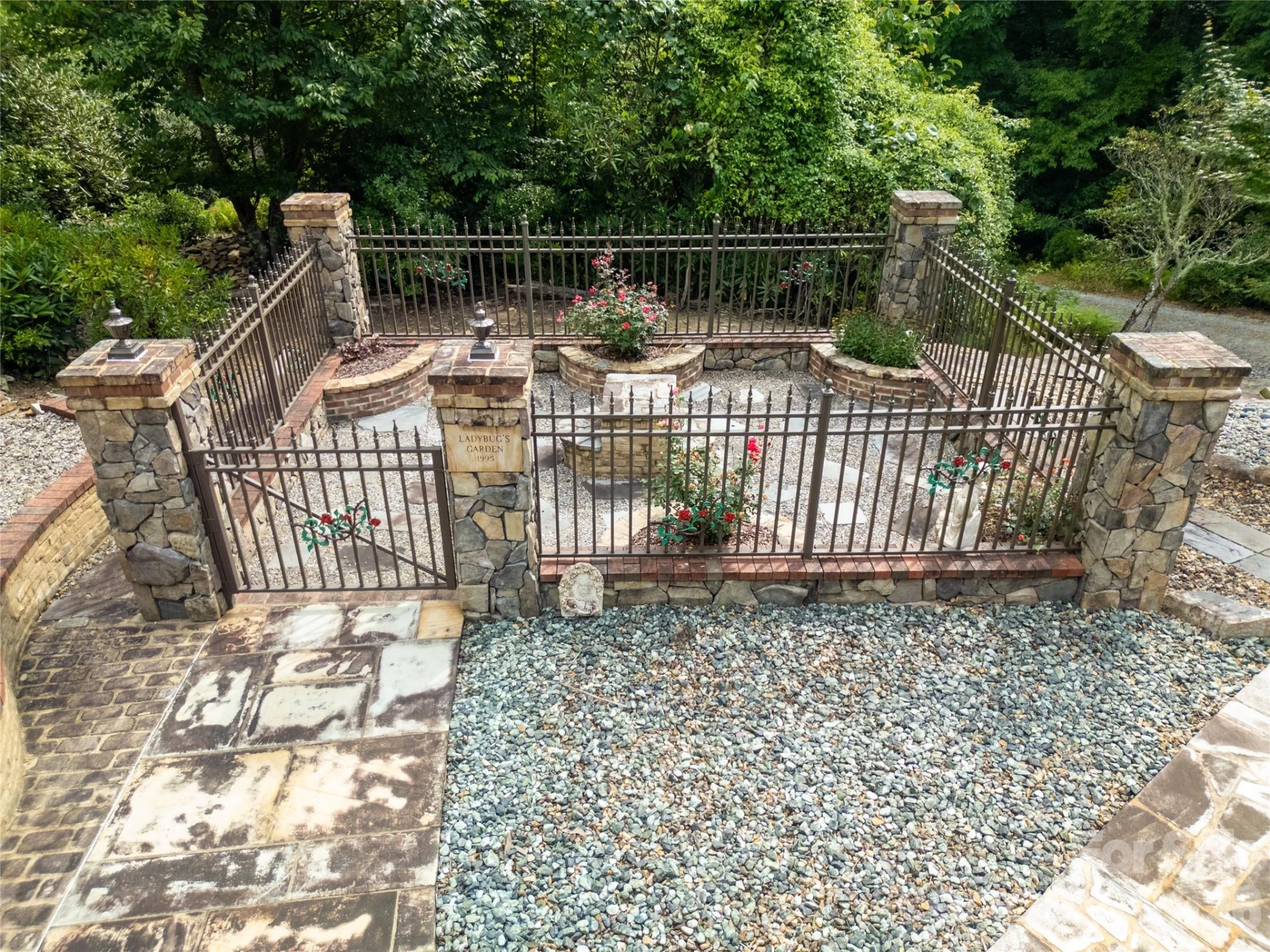275 Hubbard Hollow Road - Photo 15