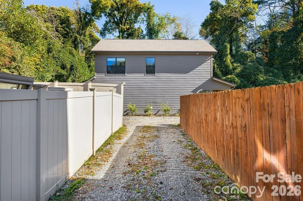 108 Glendale Avenue - Photo 36