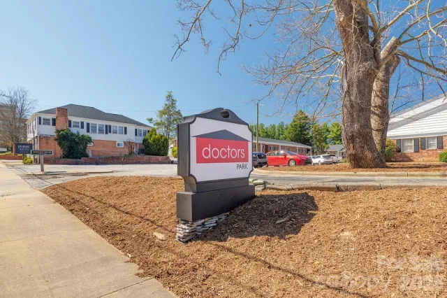 5G2 Doctors Park, Asheville, NC, 28801