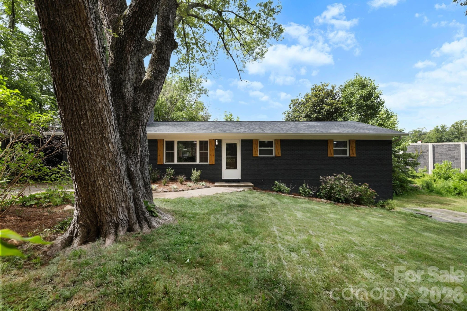 28 Pine Lane - Photo 2