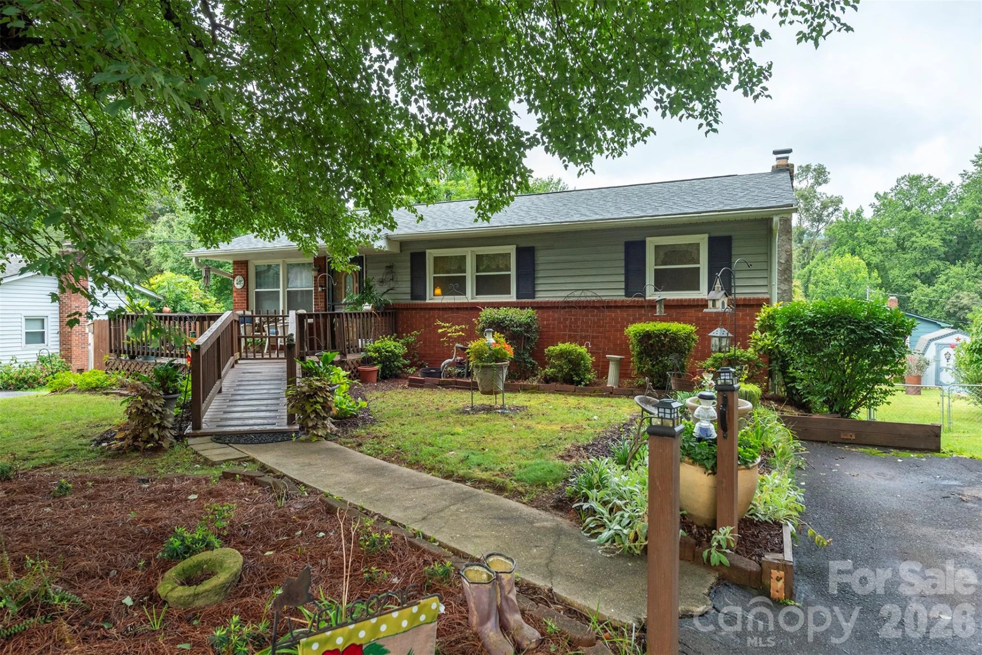 424 Lower Grassy Branch Road - Photo 2