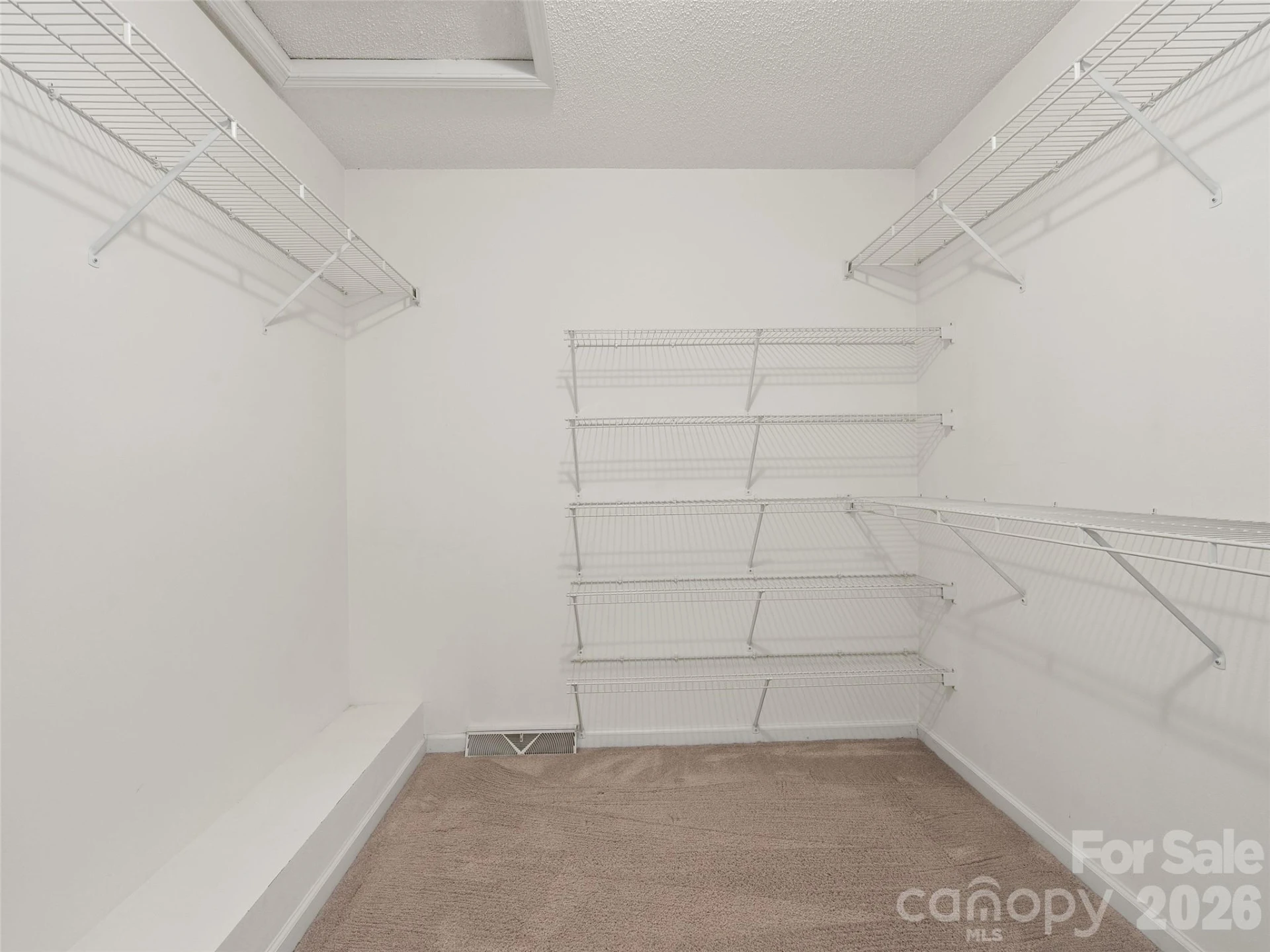 415 Knollwood Drive - Photo 14