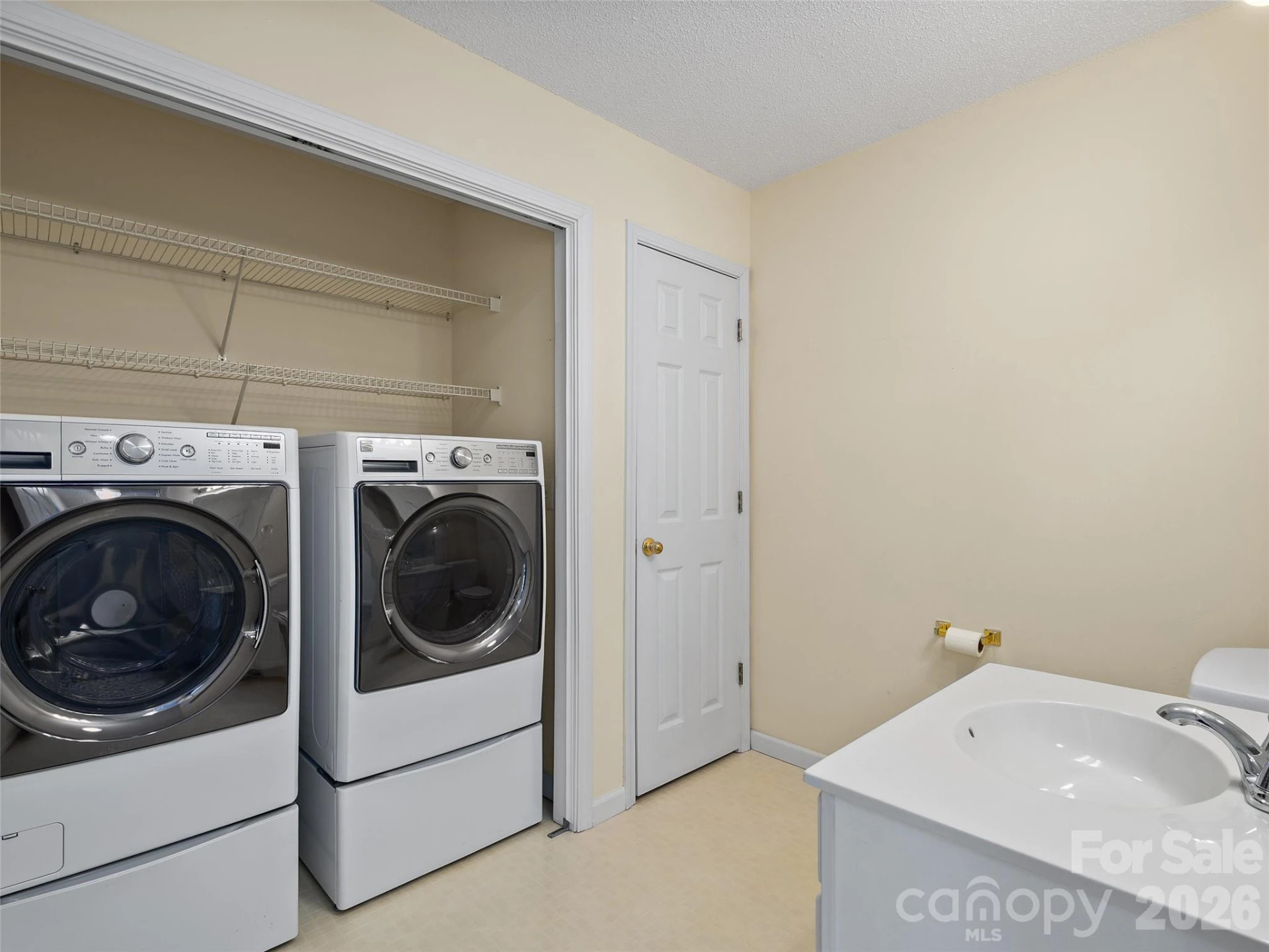 415 Knollwood Drive - Photo 15
