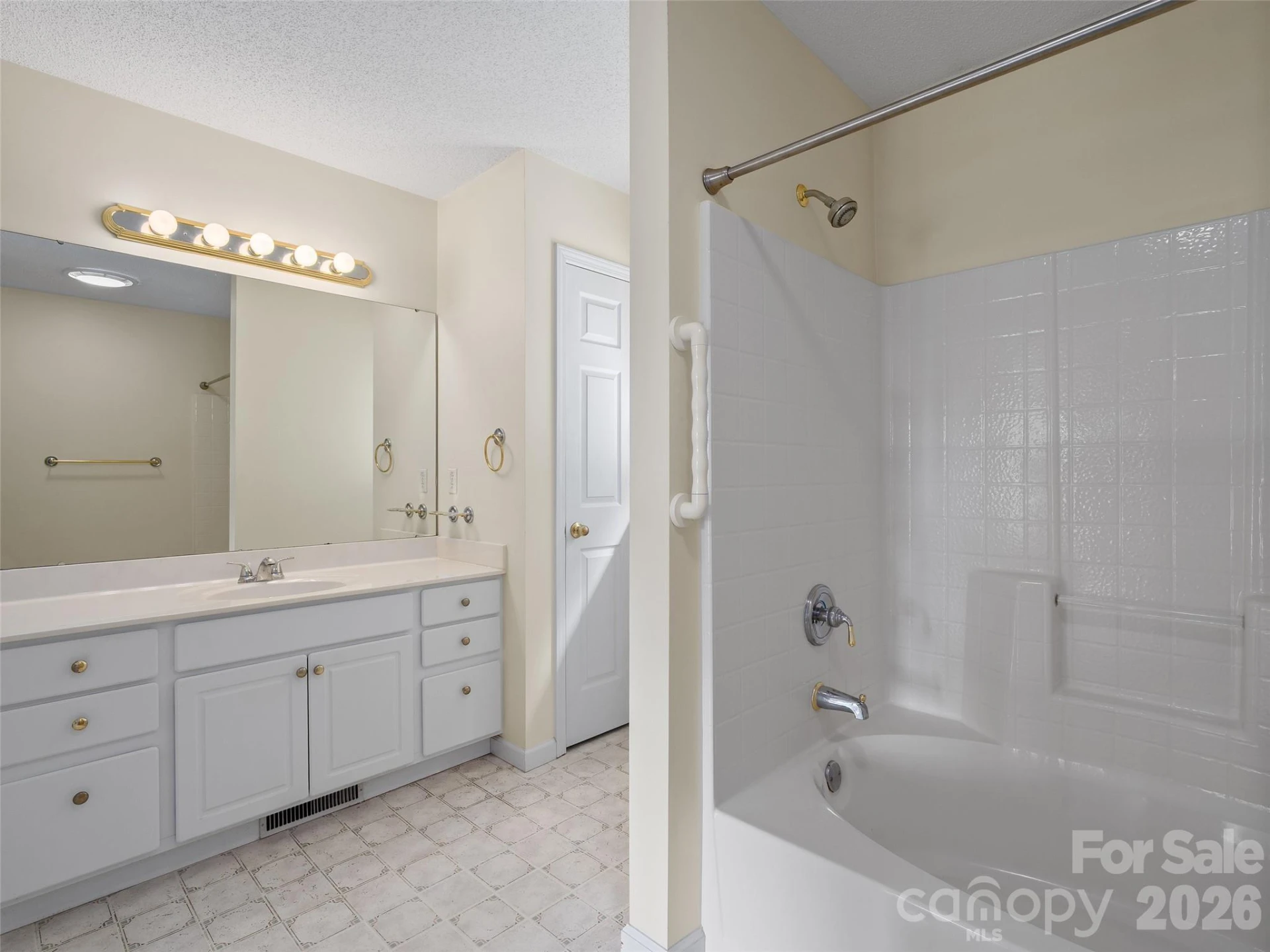 415 Knollwood Drive - Photo 19