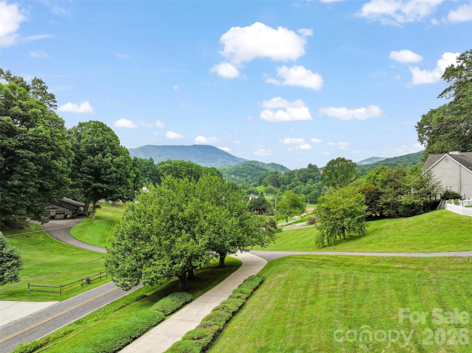 415 Knollwood Drive - Photo 30