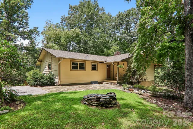3 Edelweiss Drive, Horse Shoe, NC, 28742