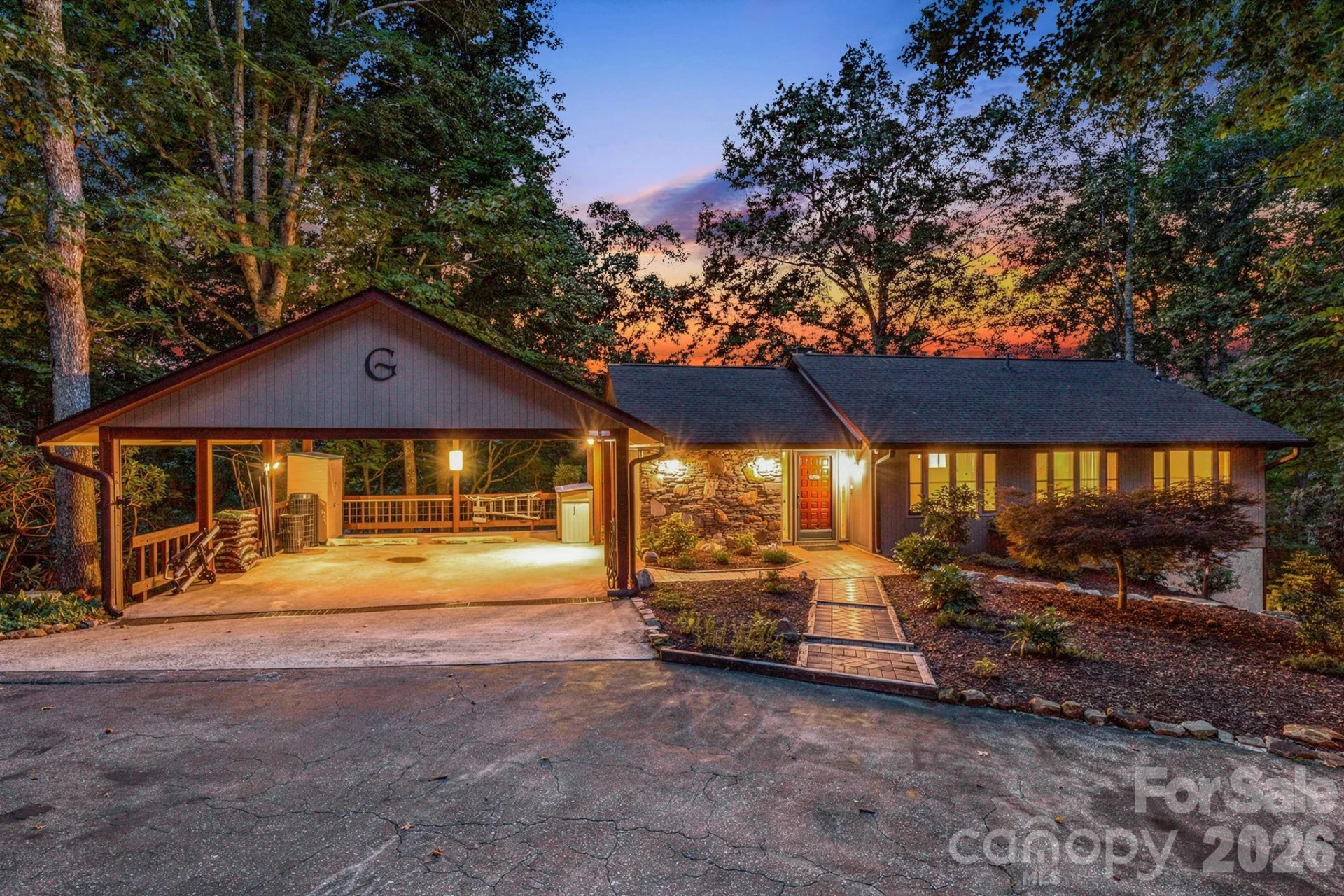 99 Oak Ridge Road - Photo 2