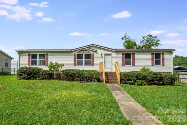 505 Crescent Way, Horse Shoe, NC, 28742