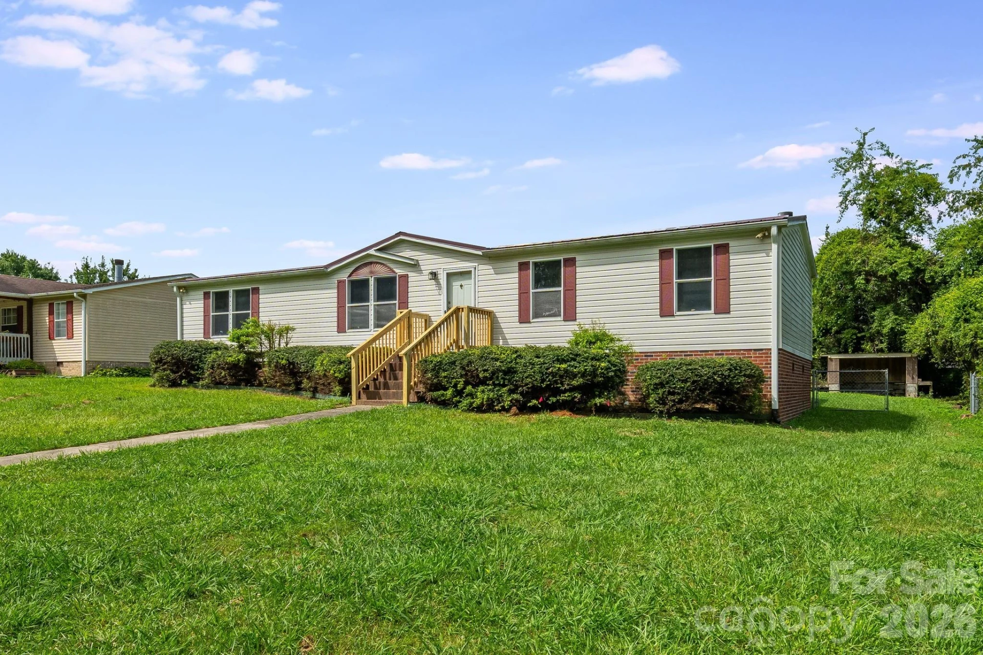 505 Crescent Way - Photo 2