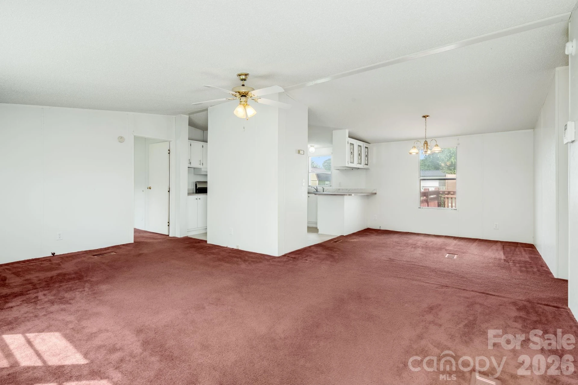 505 Crescent Way - Photo 4