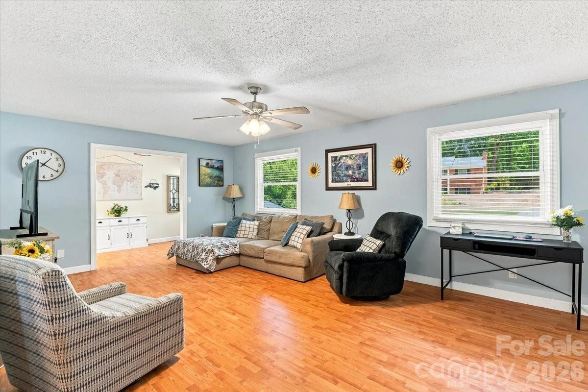 216 Dundeve Circle - Photo 5