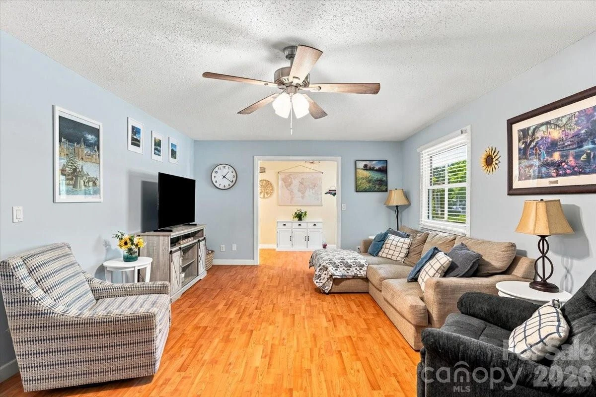 216 Dundeve Circle - Photo 6