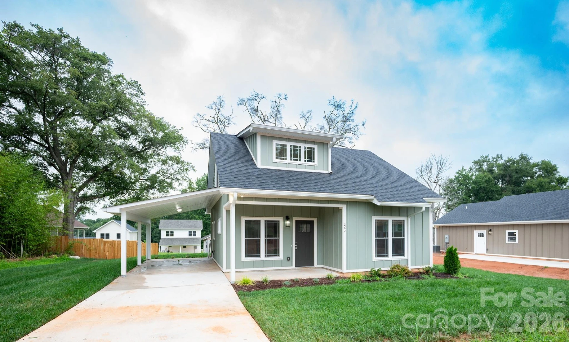 262 Florida Avenue - Photo 2