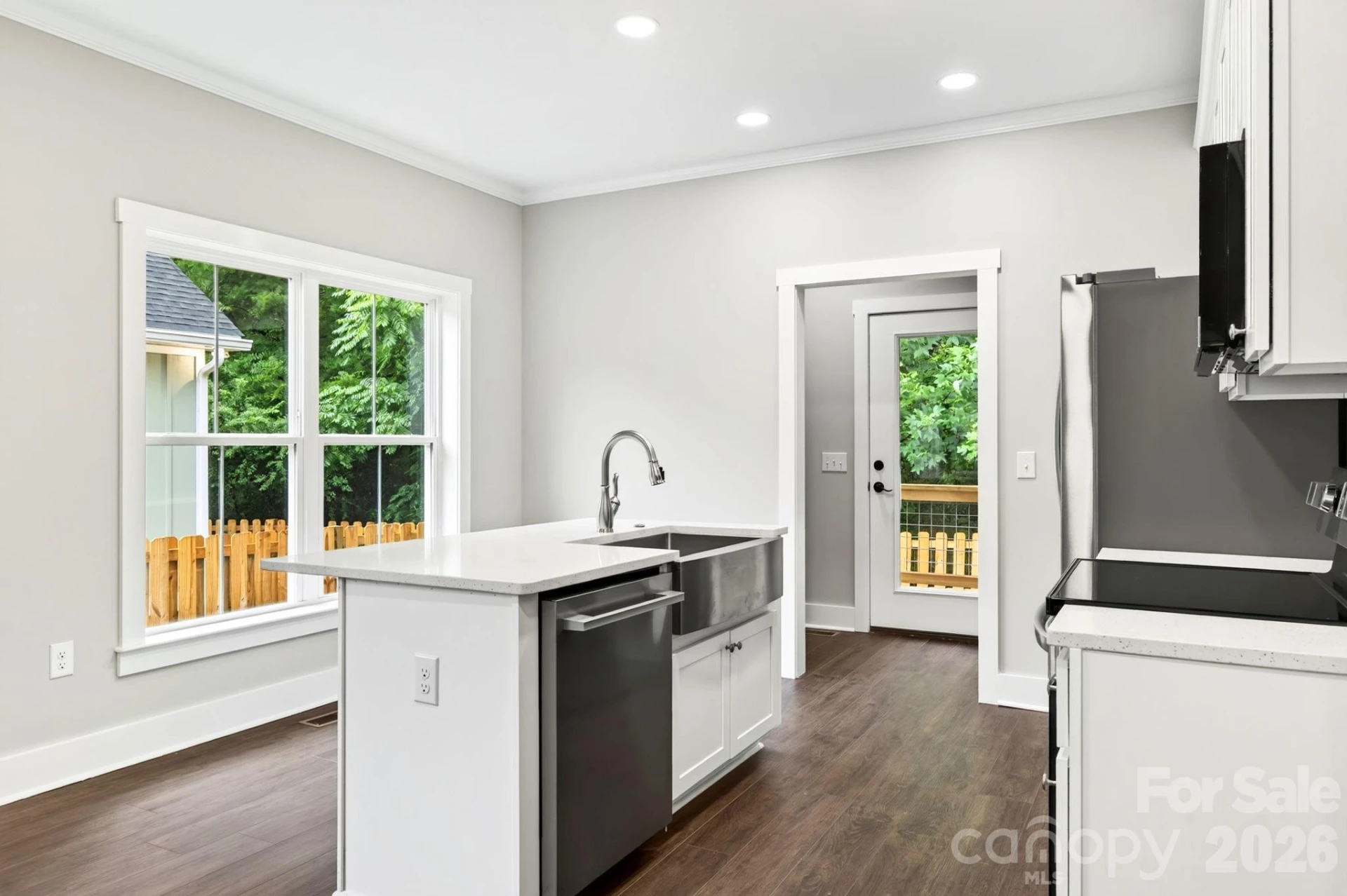 108 Orchard Street - Photo 8