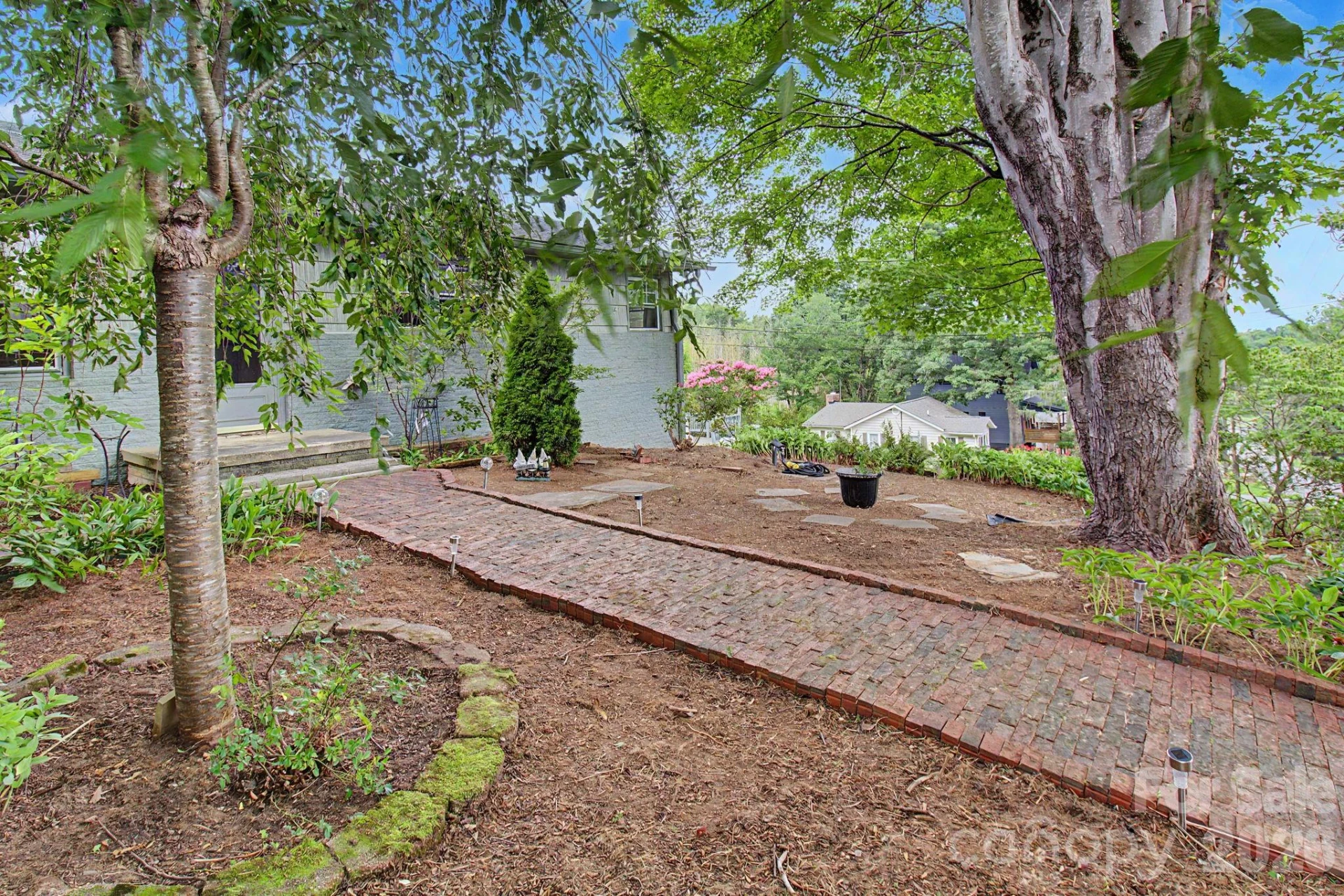 25 Wentworth Avenue - Photo 2