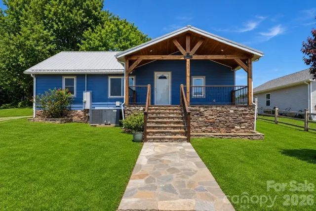 136 W Wilhemenia Street, Marion, NC, 28752