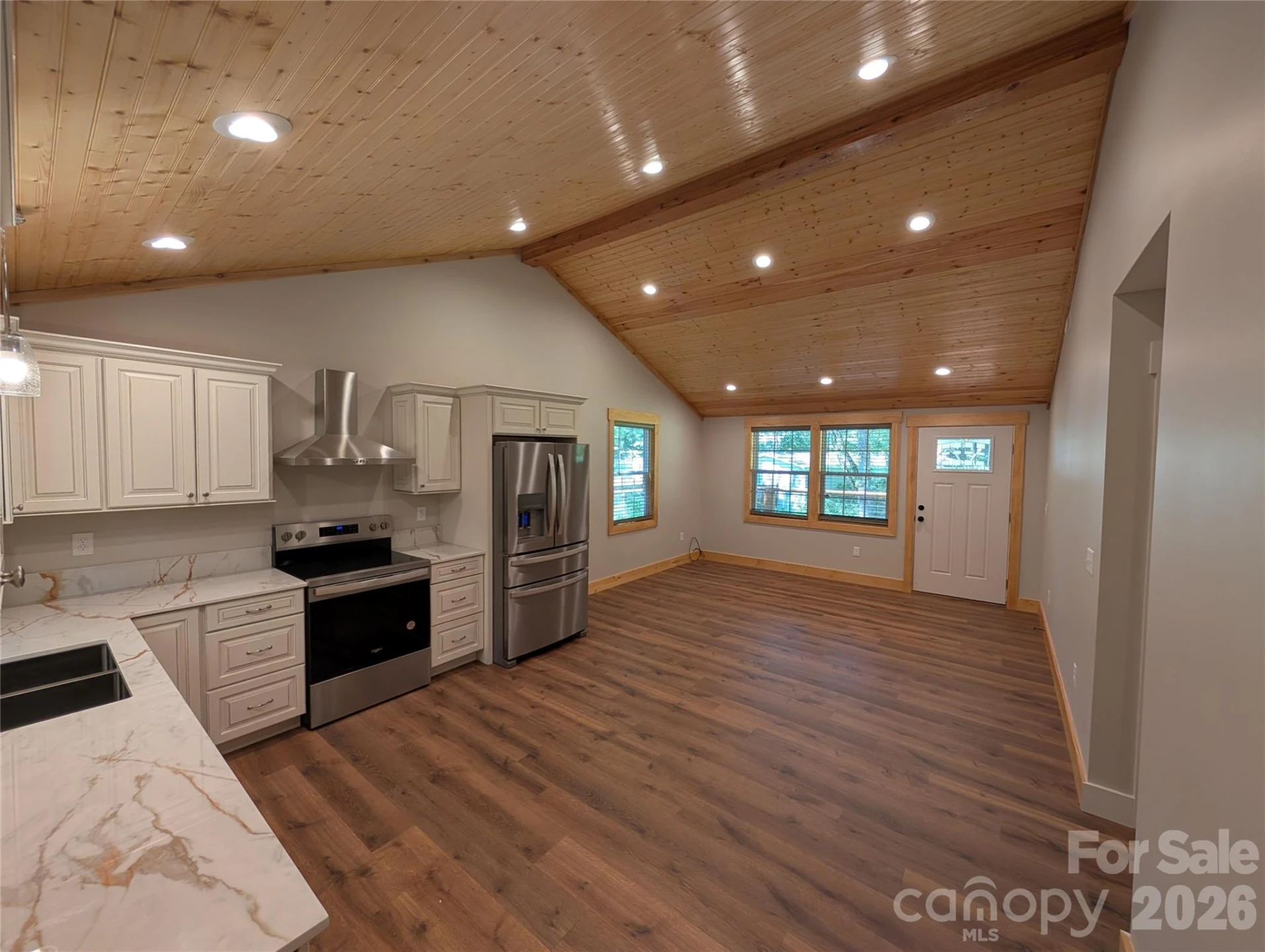 522 Brandon Road - Photo 2