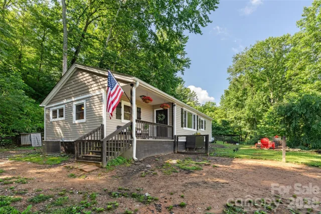 1226 Newfound Road, Leicester, NC, 28748