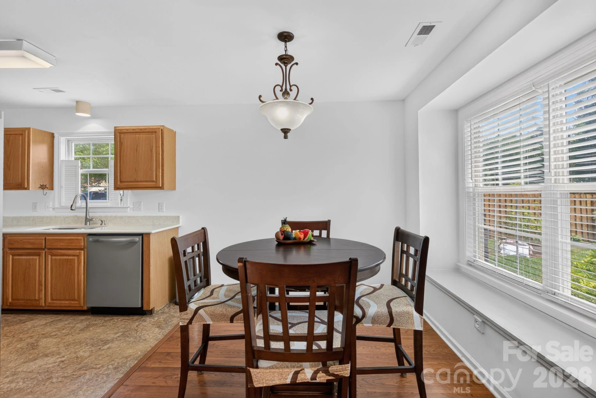 906 Woodhill Drive - Photo 7