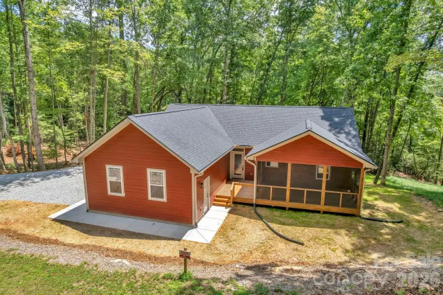 63 Abbey Lane, Hendersonville, NC, 28739