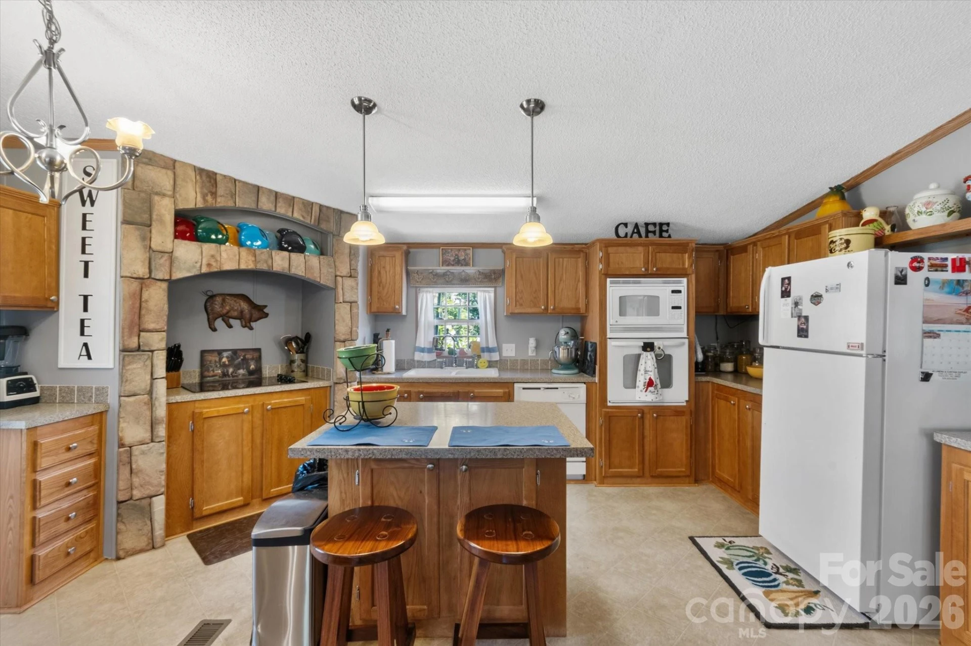 135 Basswood Drive - Photo 3