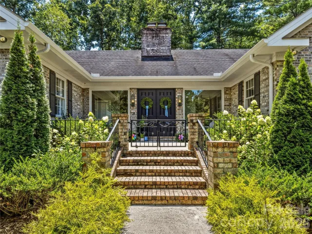 4 Hemlock Road