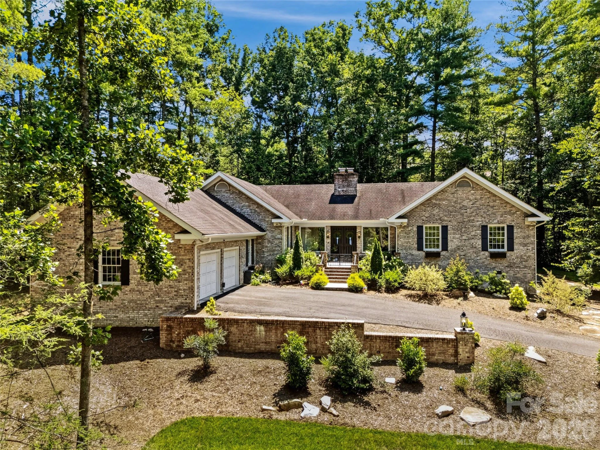 4 Hemlock Road - Photo 2