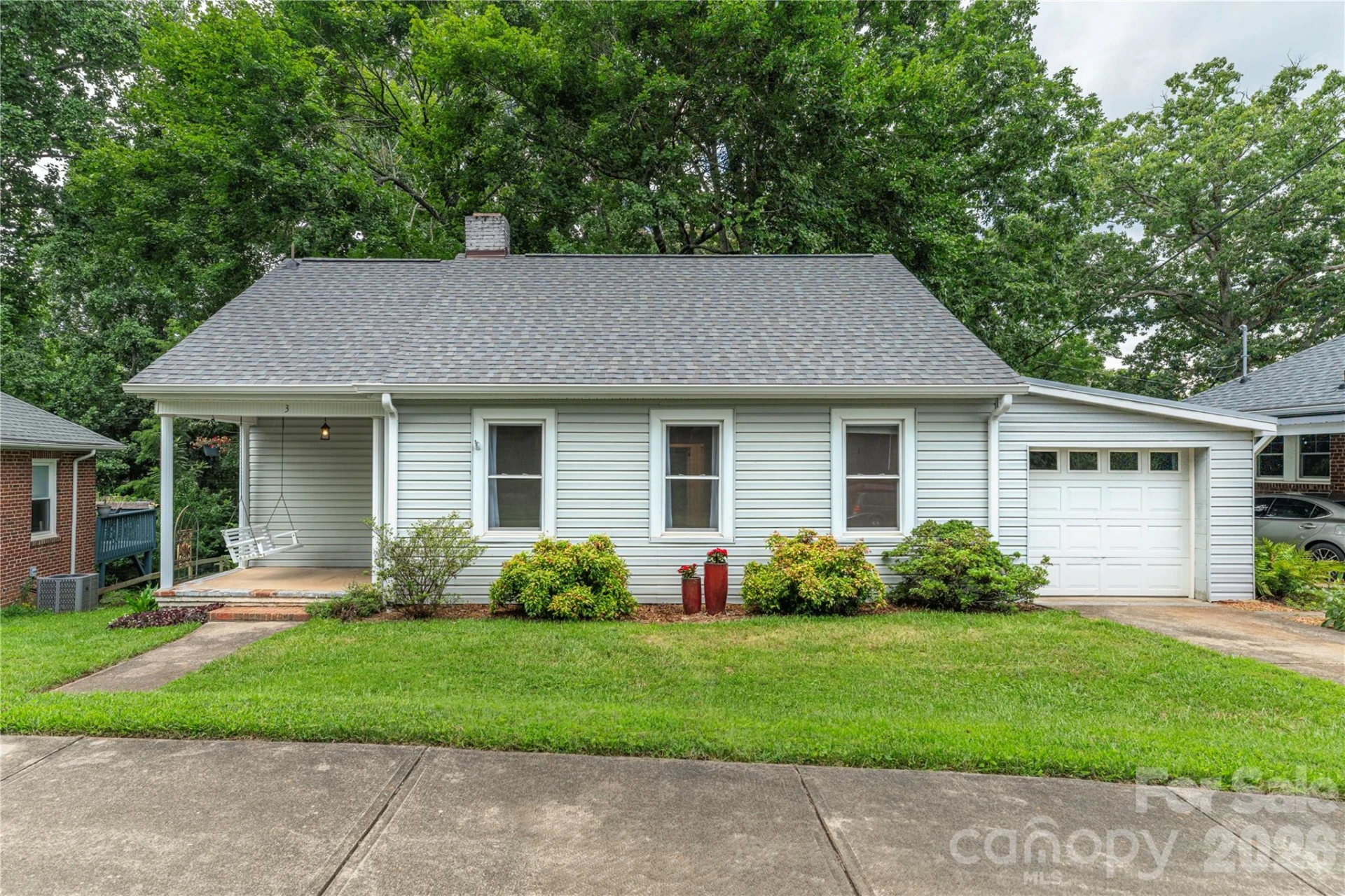 3 Enka Oak Street - Photo 3