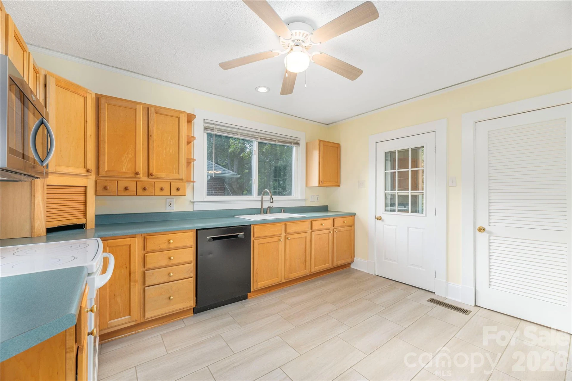 3 Enka Oak Street - Photo 9
