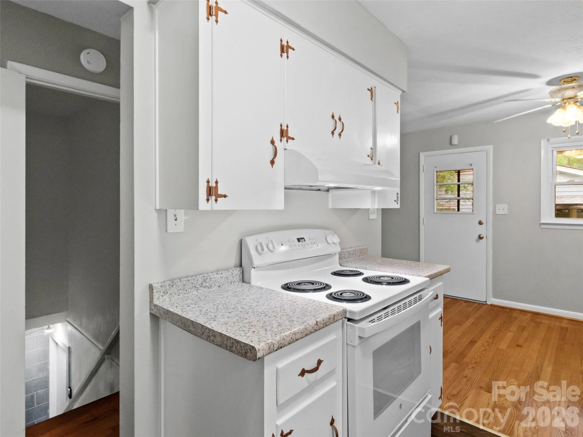 230 School Road E - Photo 13