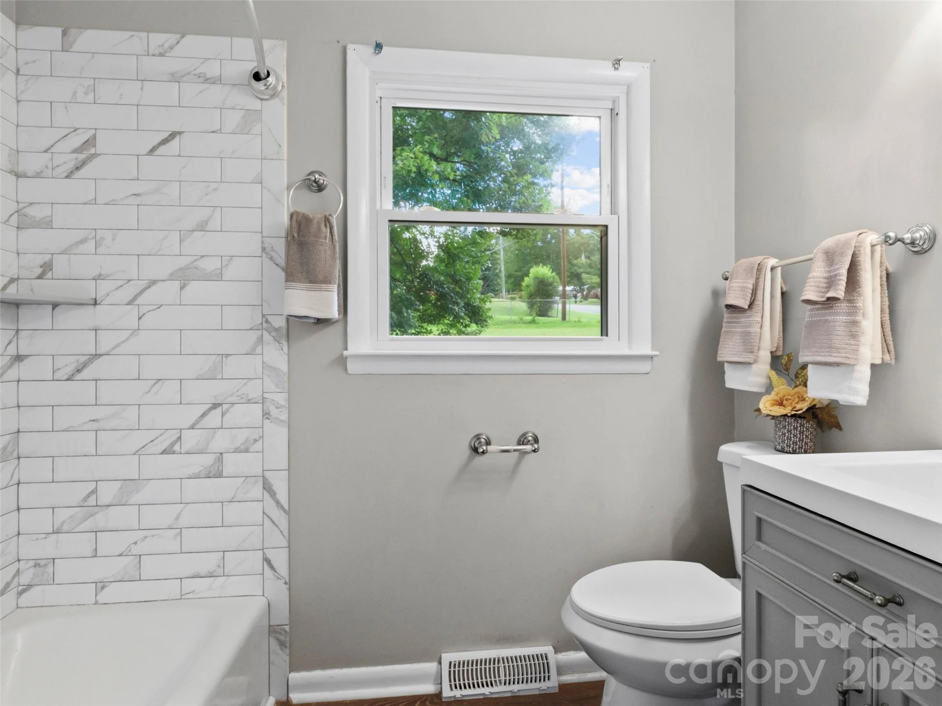 230 School Road E - Photo 18