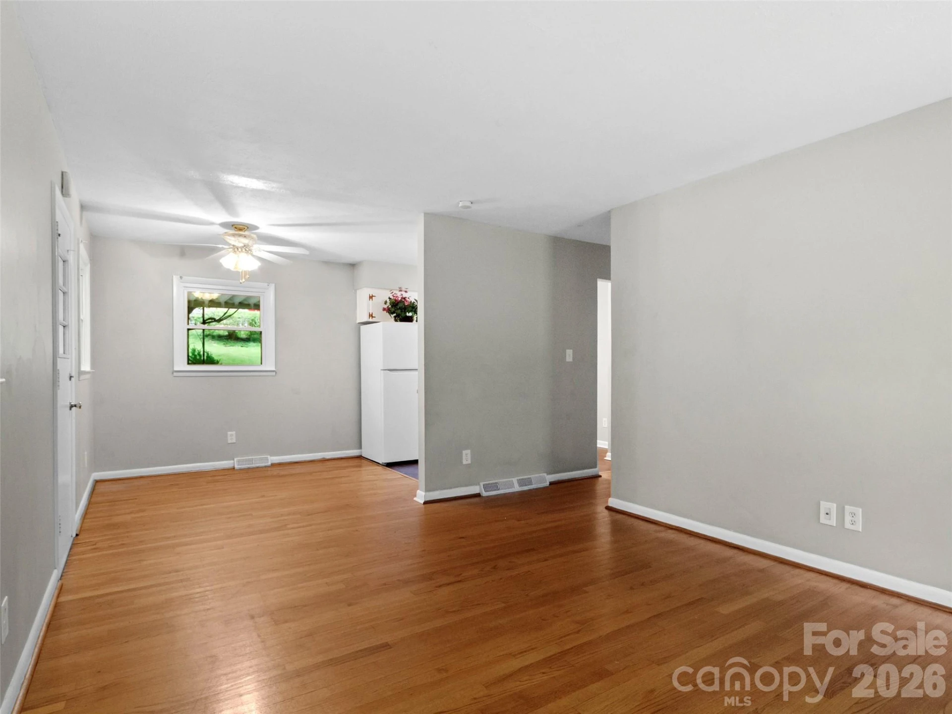 230 School Road E - Photo 5