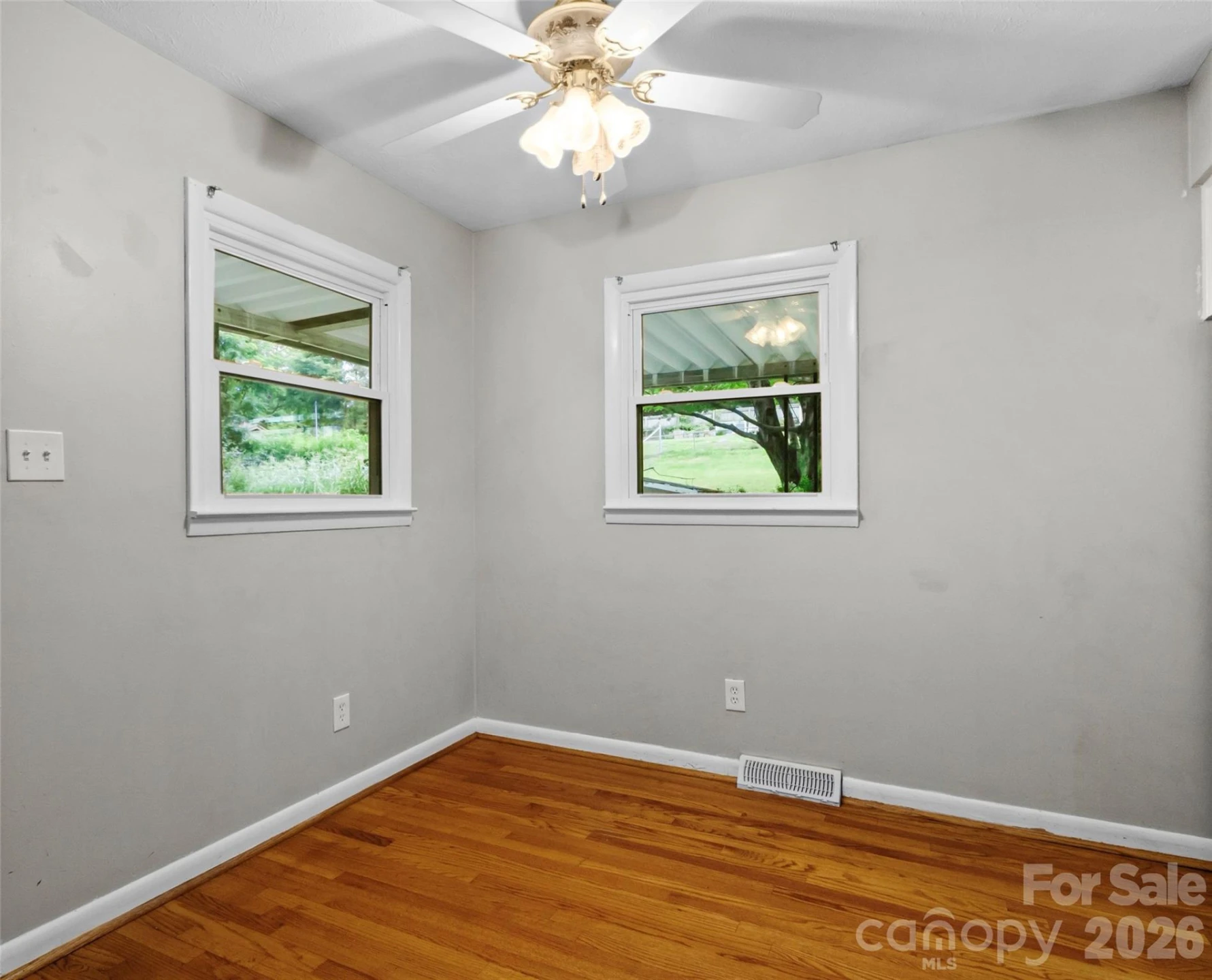 230 School Road E - Photo 7