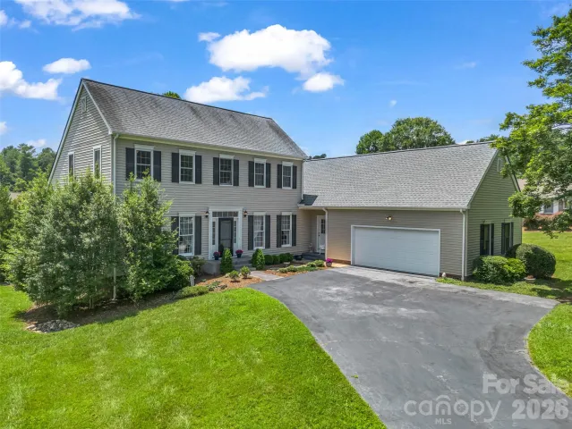 207 Sugar Hollow Road, Hendersonville, NC, 28739