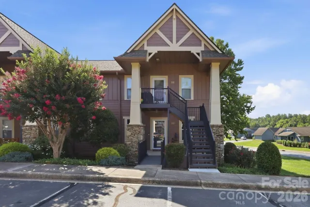 2705 Deermouse Way, Hendersonville, NC, 28792